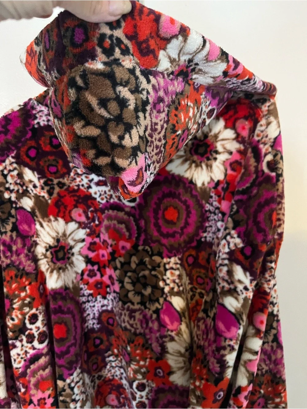 Vera Bradley Plush Hooded Robe in Red, Pink, Brown